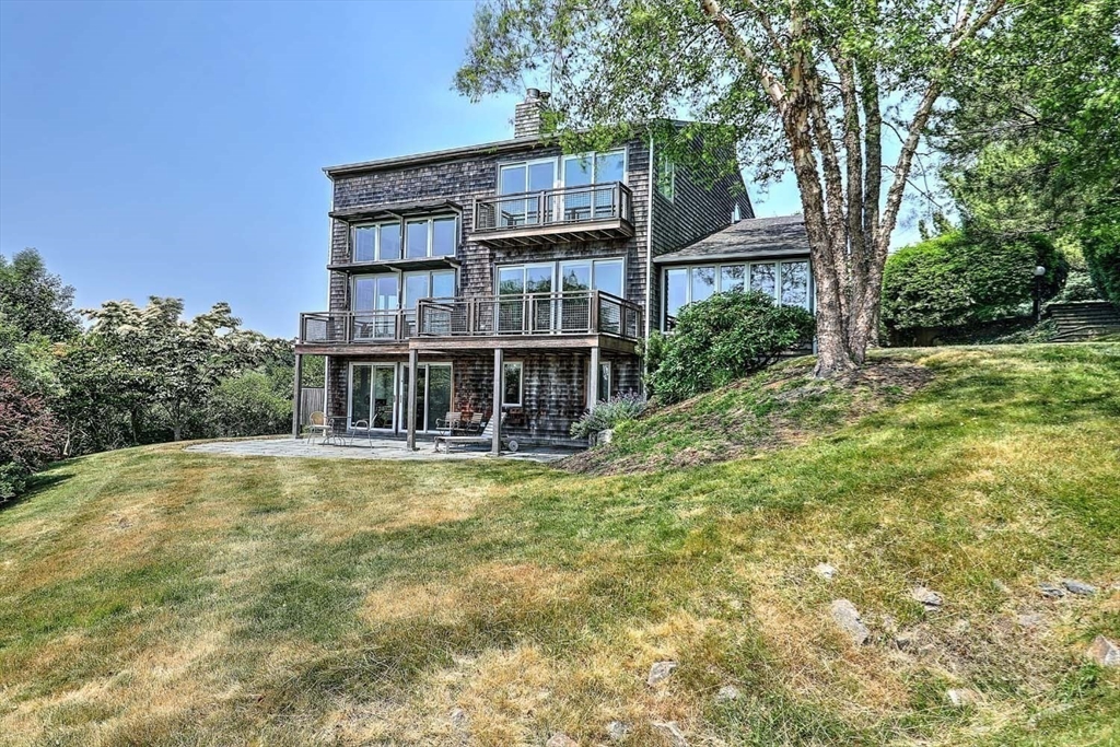 25 Fort Hill Rd
