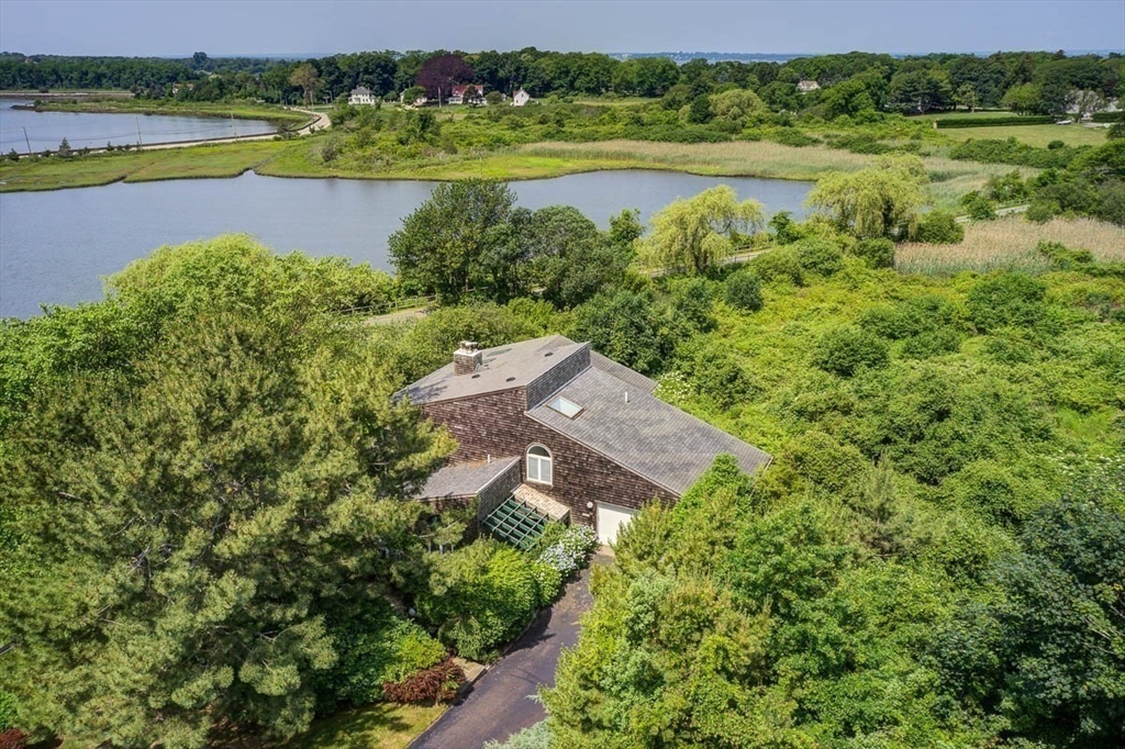 25 Fort Hill Rd