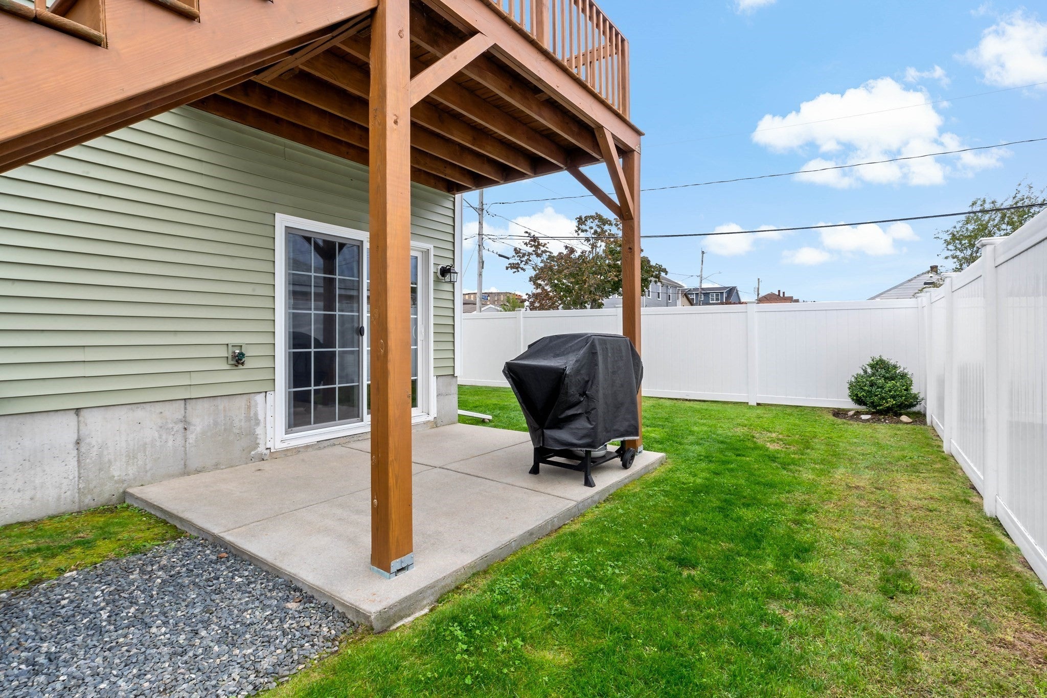 10 Tiffany Dr, Fall River, MA Photo #37
