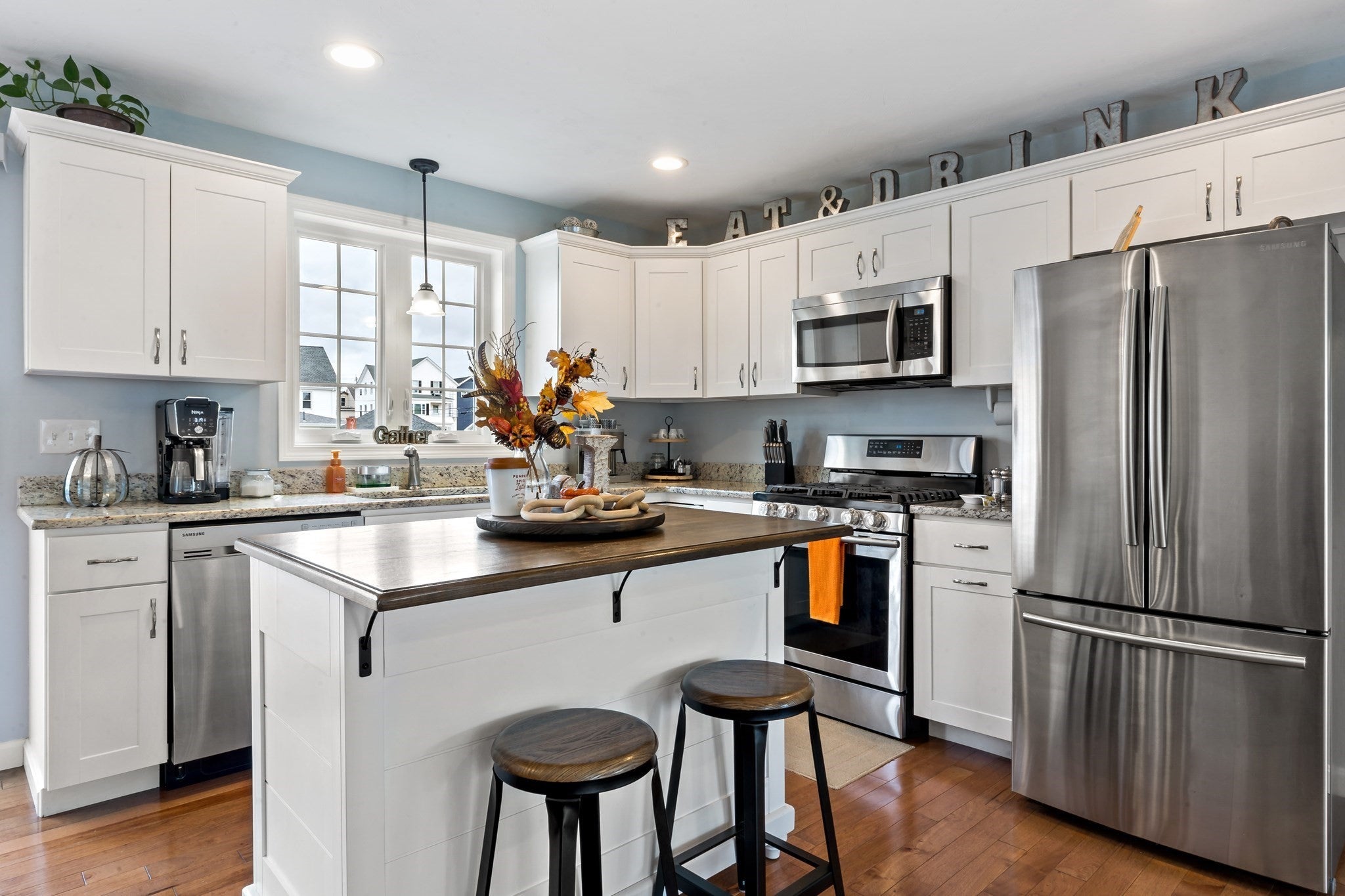 10 Tiffany Dr, Fall River, MA Photo #8