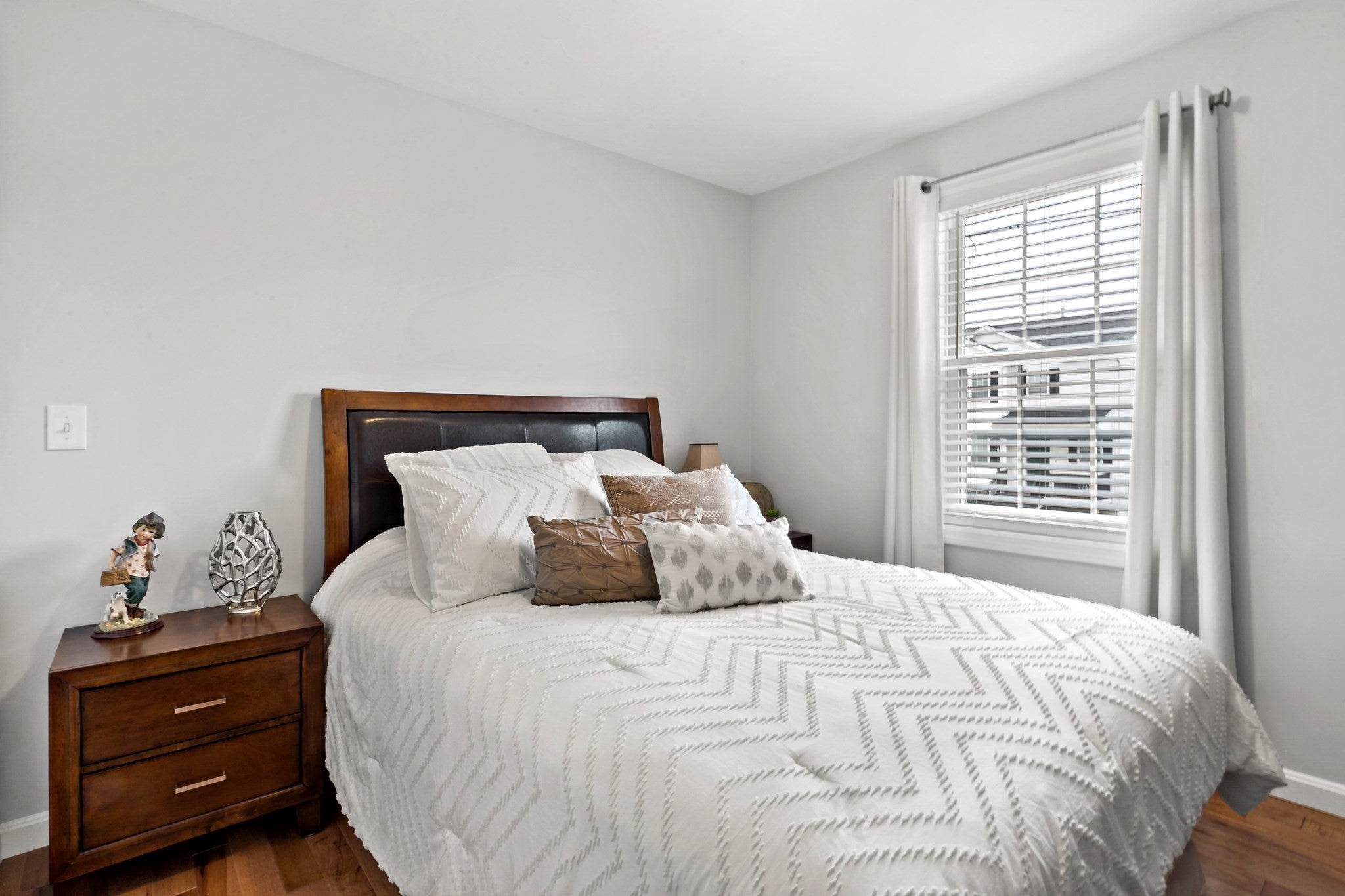 10 Tiffany Dr, Fall River, MA Photo #17