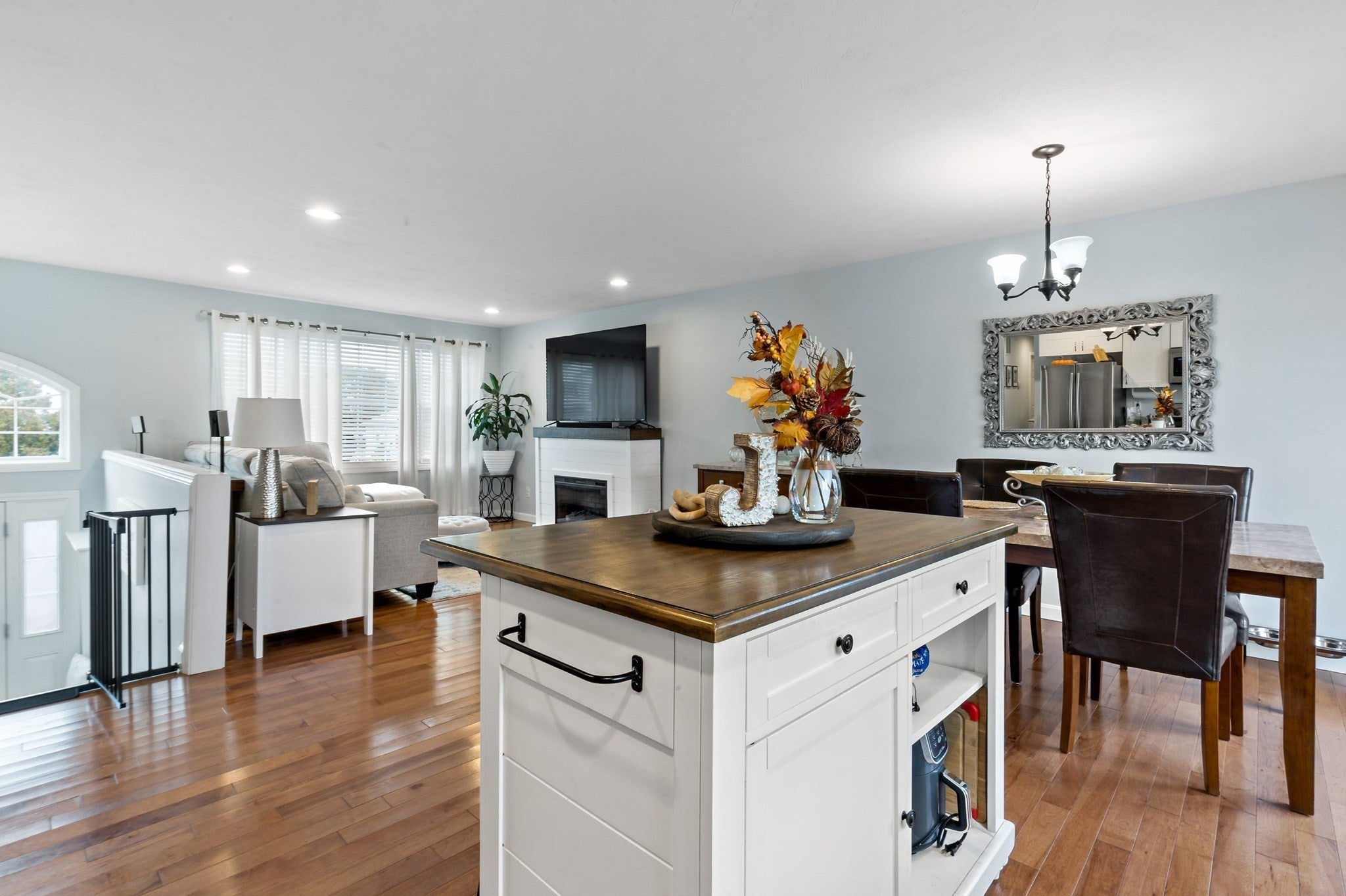 10 Tiffany Dr, Fall River, MA Photo #12
