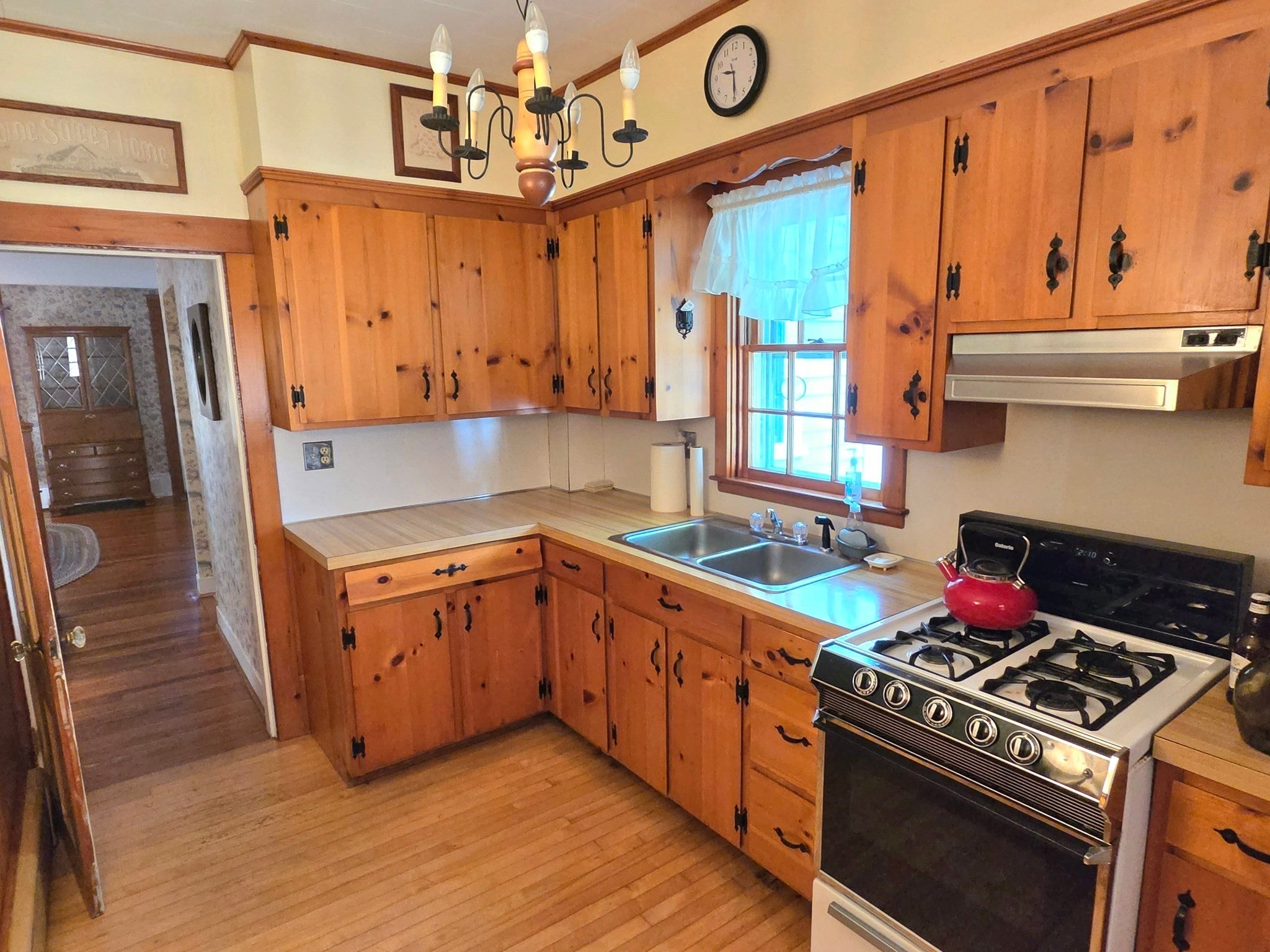 584 Slocum Rd, Dartmouth, MA Photo #5
