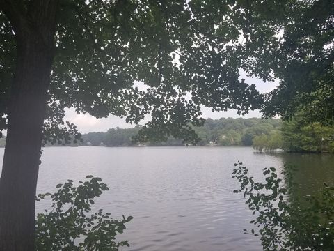 24 Pattison Ave Dudley MA 01571