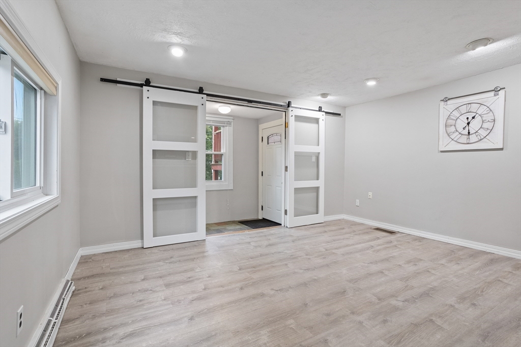 16 Middlesex Street 4