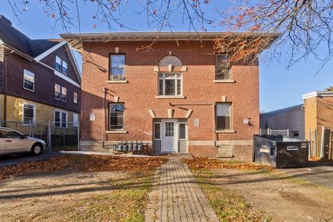 Photo of 116 Fort Pleasant Ave #1L, Springfield, MA 01108 (MLS # 73455344)