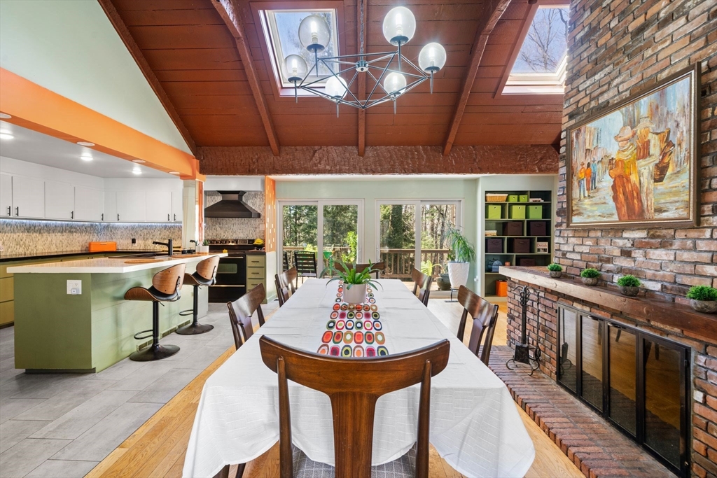 4 Thayer Farms Rd