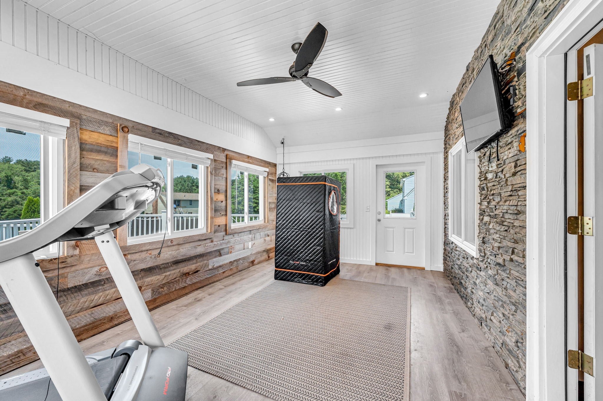 35 East Glen St, Westfield, MA Photo #16