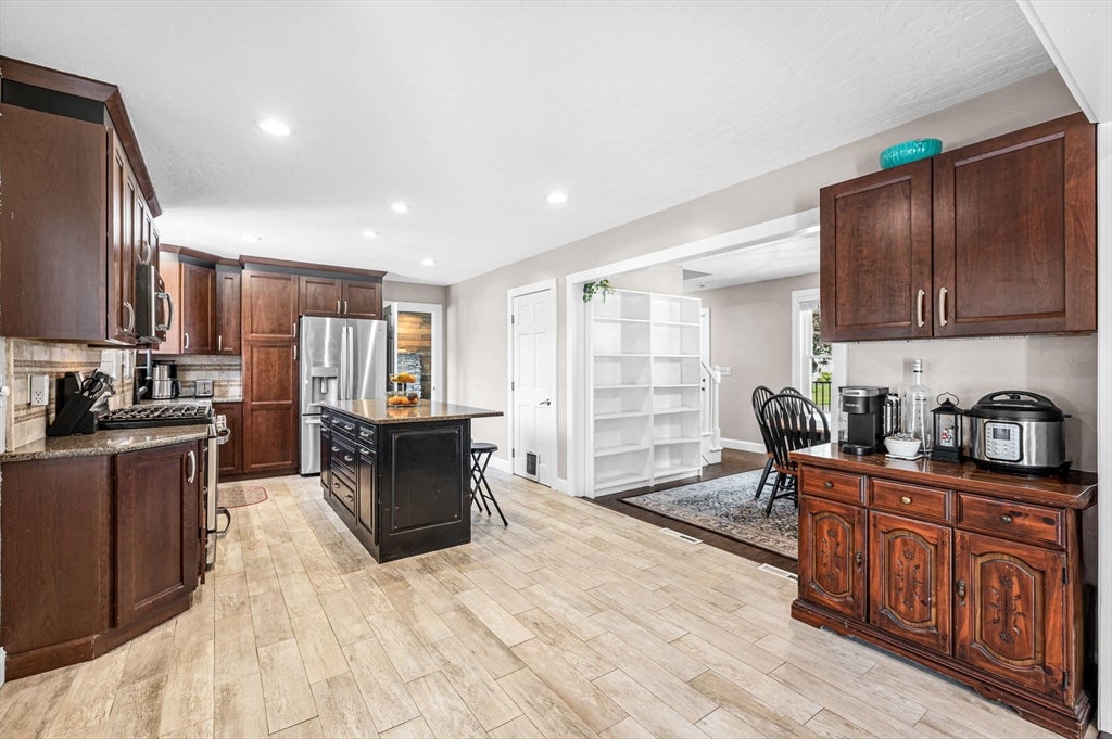 35 East Glen St, Westfield, MA, 35 East Glen St, Westfield, MA Photo #9
