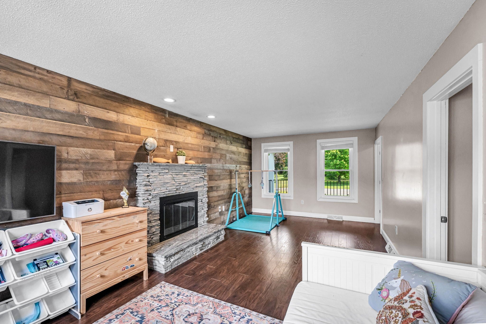 35 East Glen St, Westfield, MA Photo #14