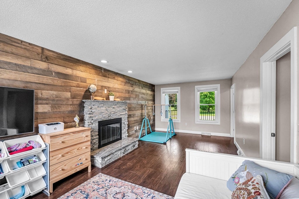 35 East Glen St, Westfield, MA, 35 East Glen St, Westfield, MA Photo #14