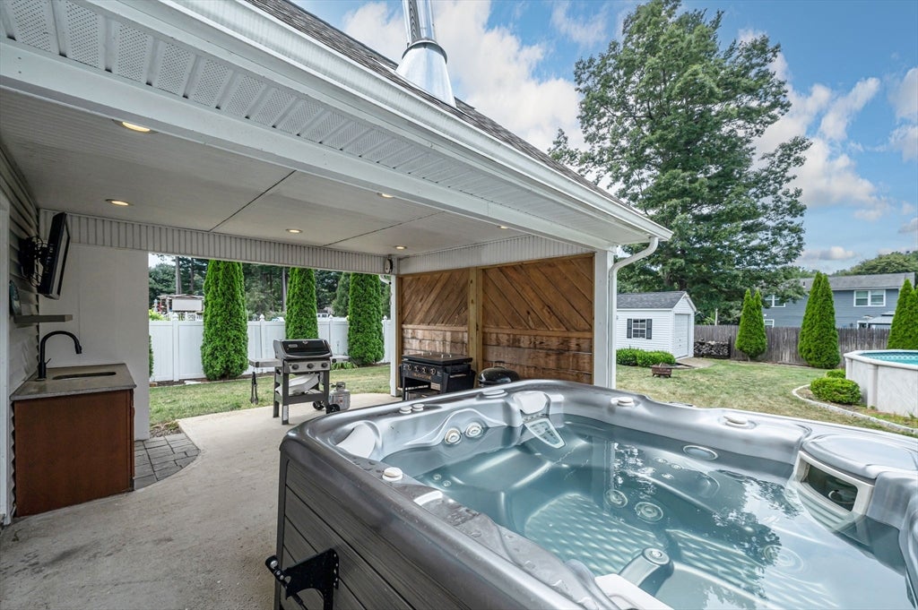 35 East Glen St, Westfield, MA, 35 East Glen St, Westfield, MA Photo #26