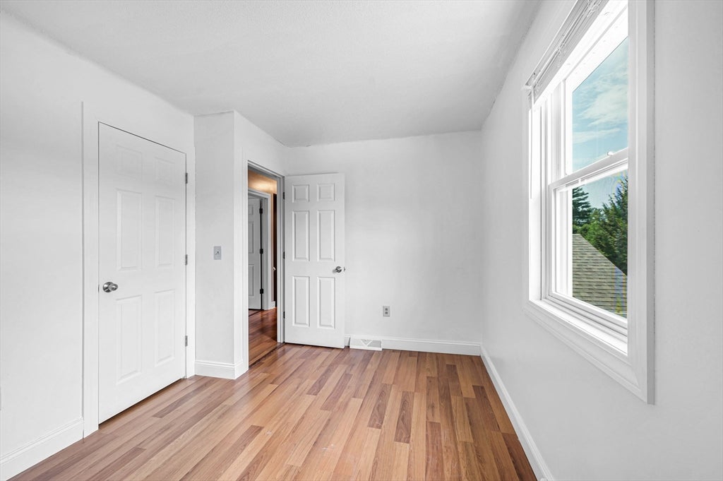35 East Glen St, Westfield, MA, 35 East Glen St, Westfield, MA Photo #21