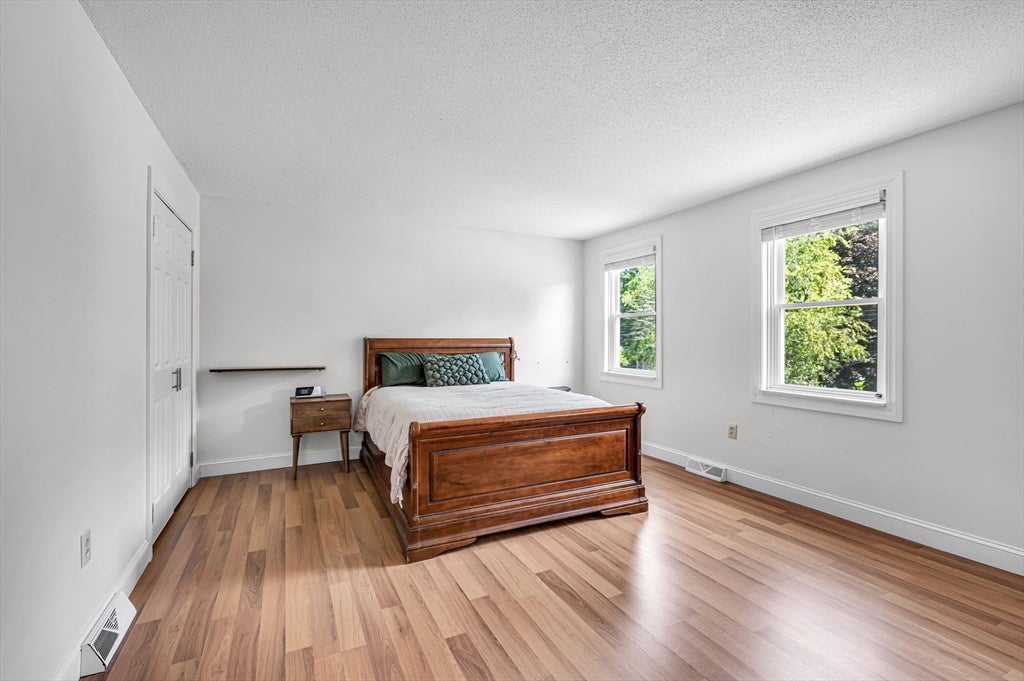 35 East Glen St, Westfield, MA, 35 East Glen St, Westfield, MA Photo #19