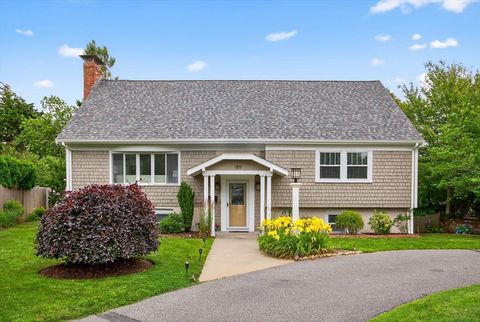 Photo of 189 Breakwater Shores Dr, Barnstable, MA 02601 (MLS # 73510214)