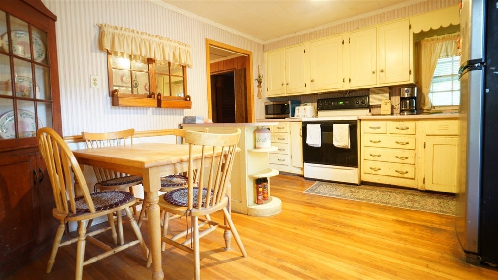 351 Towne St, North Attleboro, MA, 351 Towne St, North Attleboro, MA Photo #6