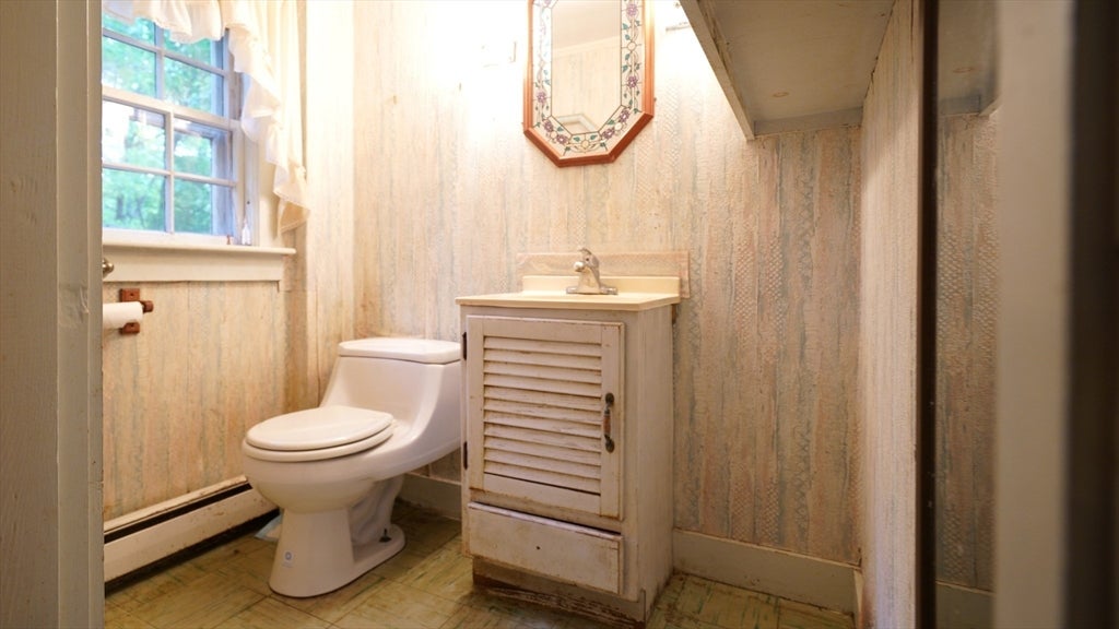 351 Towne St, North Attleboro, MA, 351 Towne St, North Attleboro, MA Photo #19