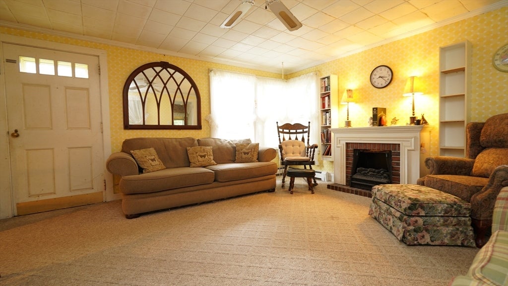 351 Towne St, North Attleboro, MA, 351 Towne St, North Attleboro, MA Photo #10