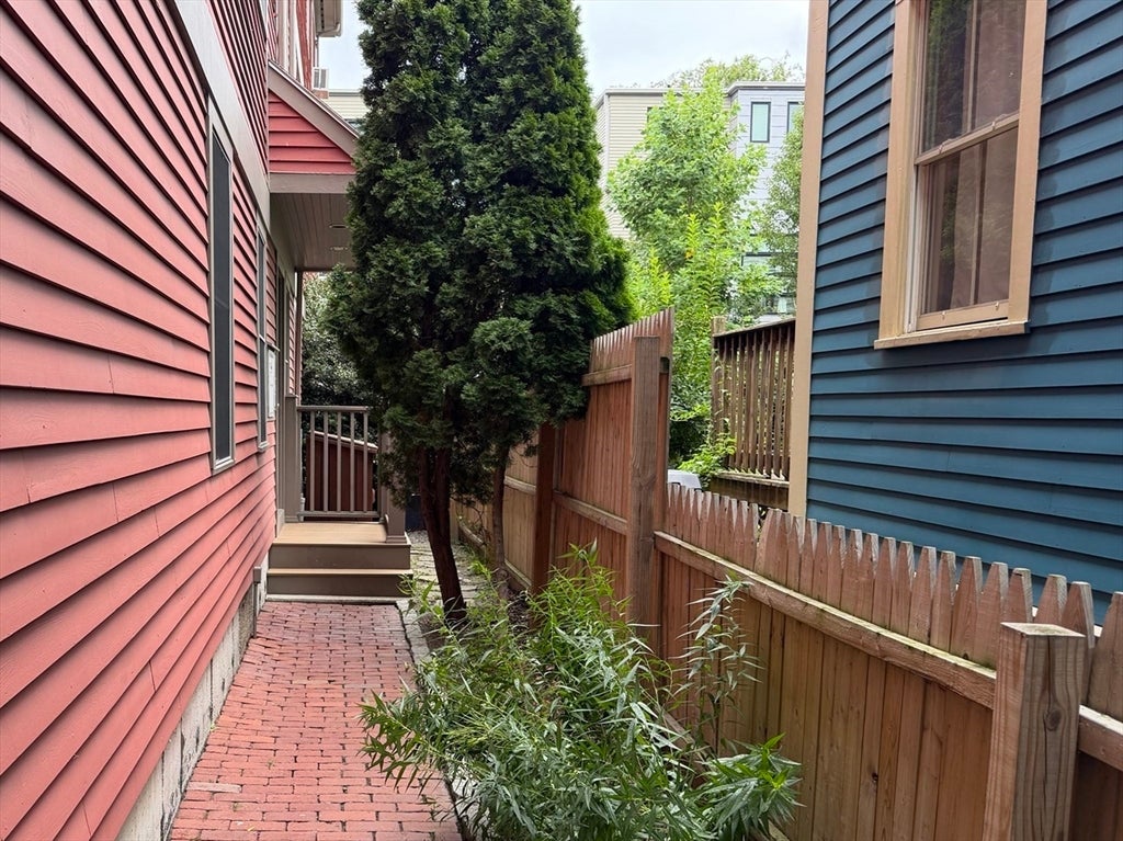 221 Charles Street #1, Cambridge, MA Photo #2