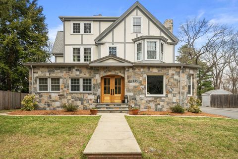 Photo of 225 Walnut St, Wellesley, MA 02481 (MLS # 73502238)
