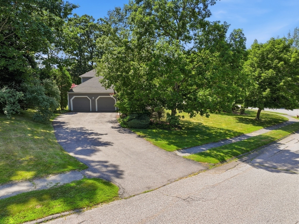 41 Lamplighter Dr, Shrewsbury, MA Photo #33