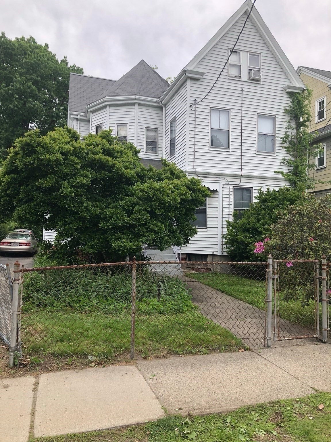 33 Melendy Ave