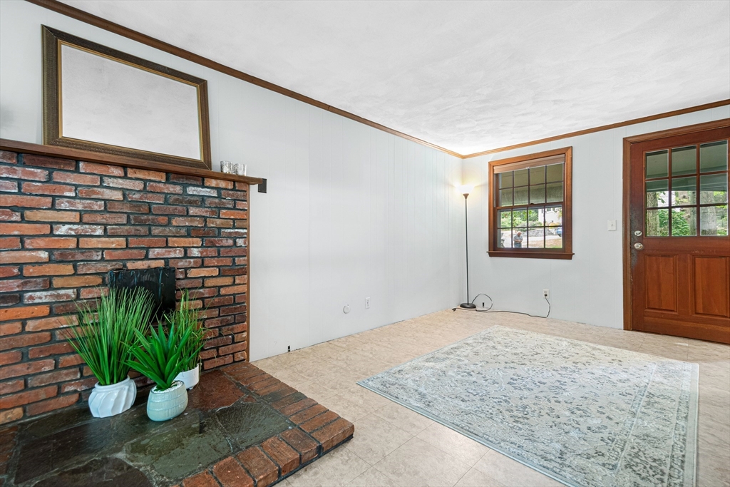 32 Eastview Rd