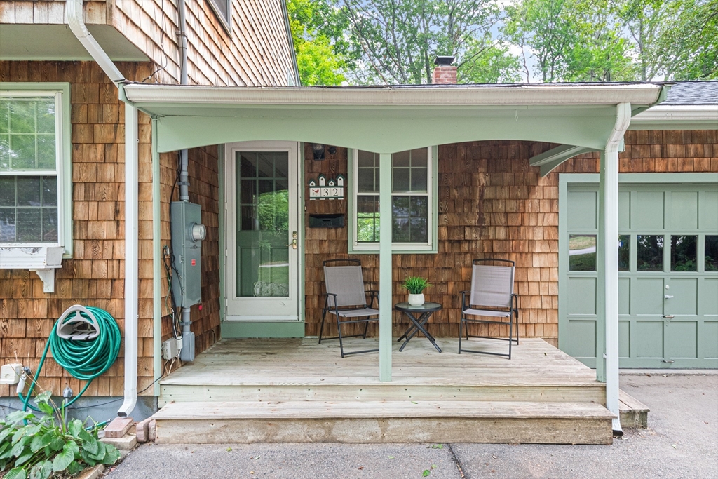 32 Eastview Rd