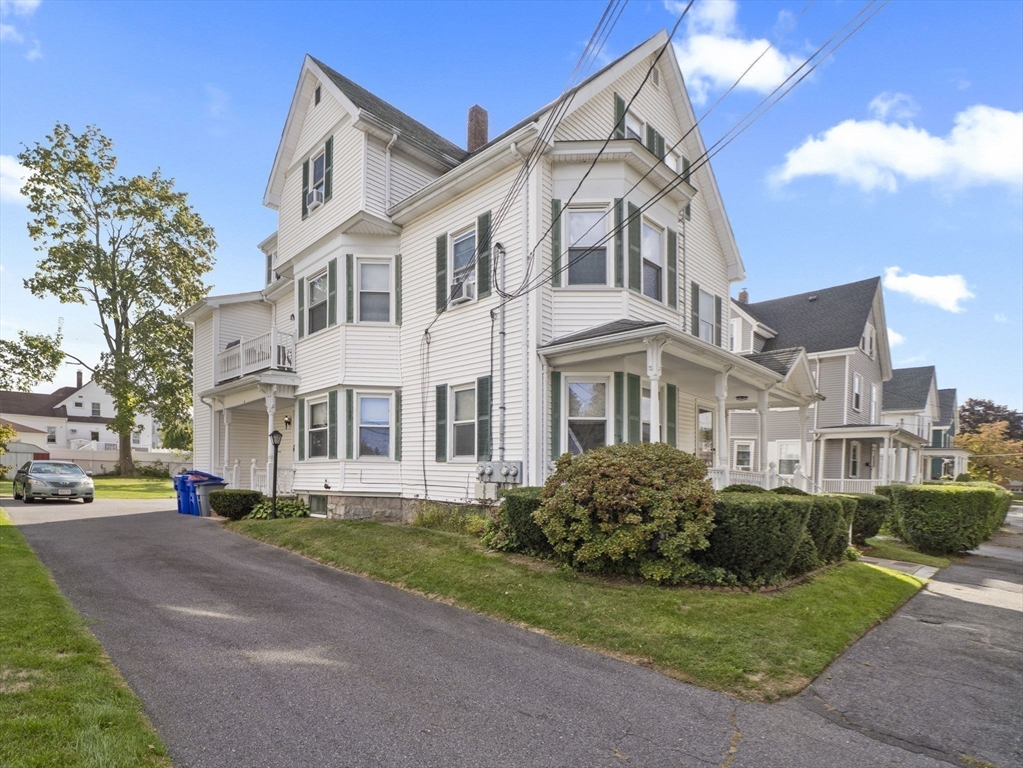 Taunton, Massachusetts 02780, United States, 8 Bedrooms Bedrooms, ,3 BathroomsBathrooms,Residential,Pending,211566 Taunton, Massachusetts 02780, United States, 8 Bedrooms Bedrooms, ,3 BathroomsBathrooms,Residential,Pending,211566