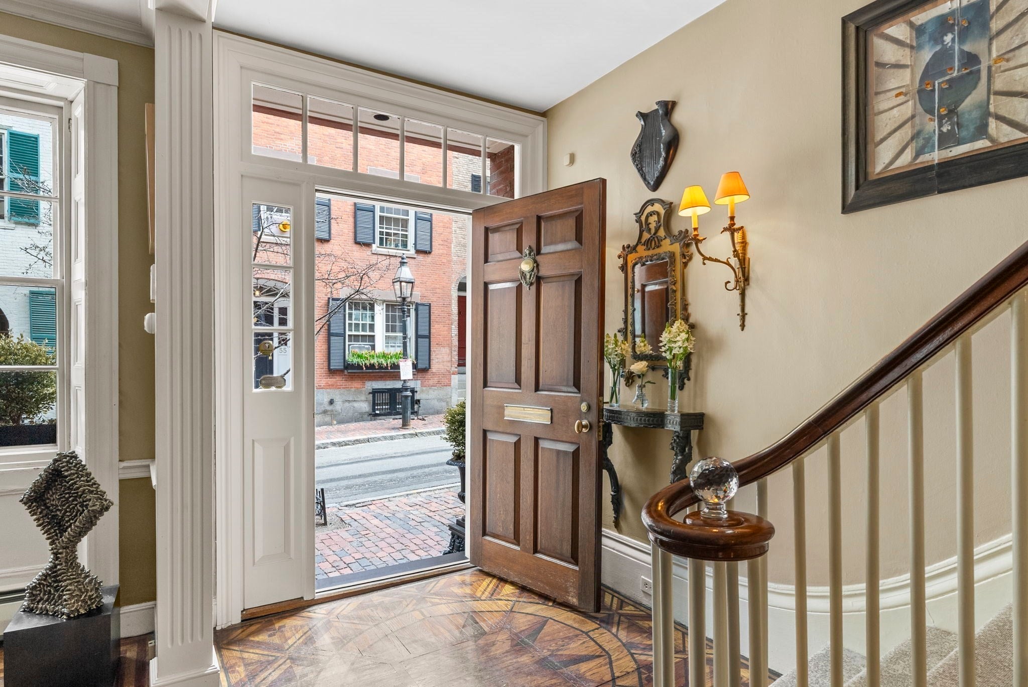 52 Pinckney St