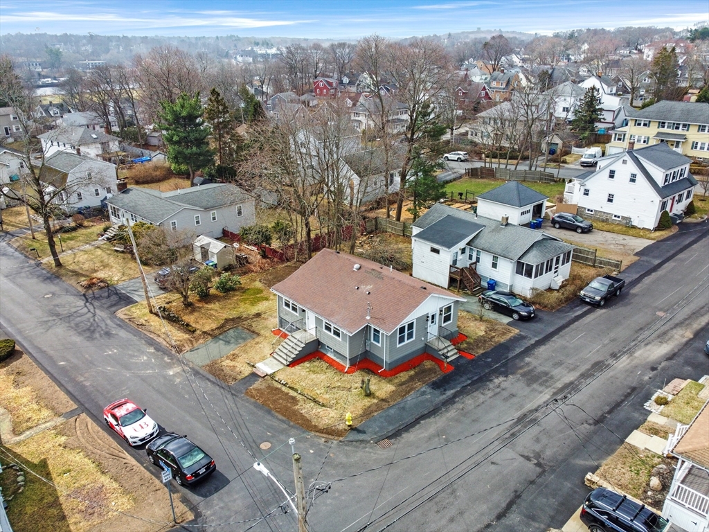 87 Arborway Dr
