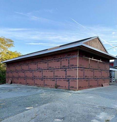 46 Elm St Amesbury MA 01913