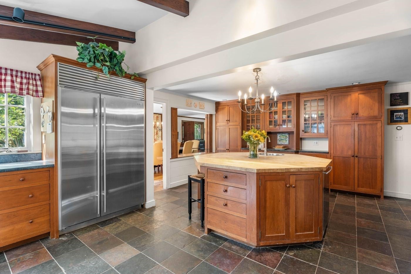 23 Eaglehead Rd