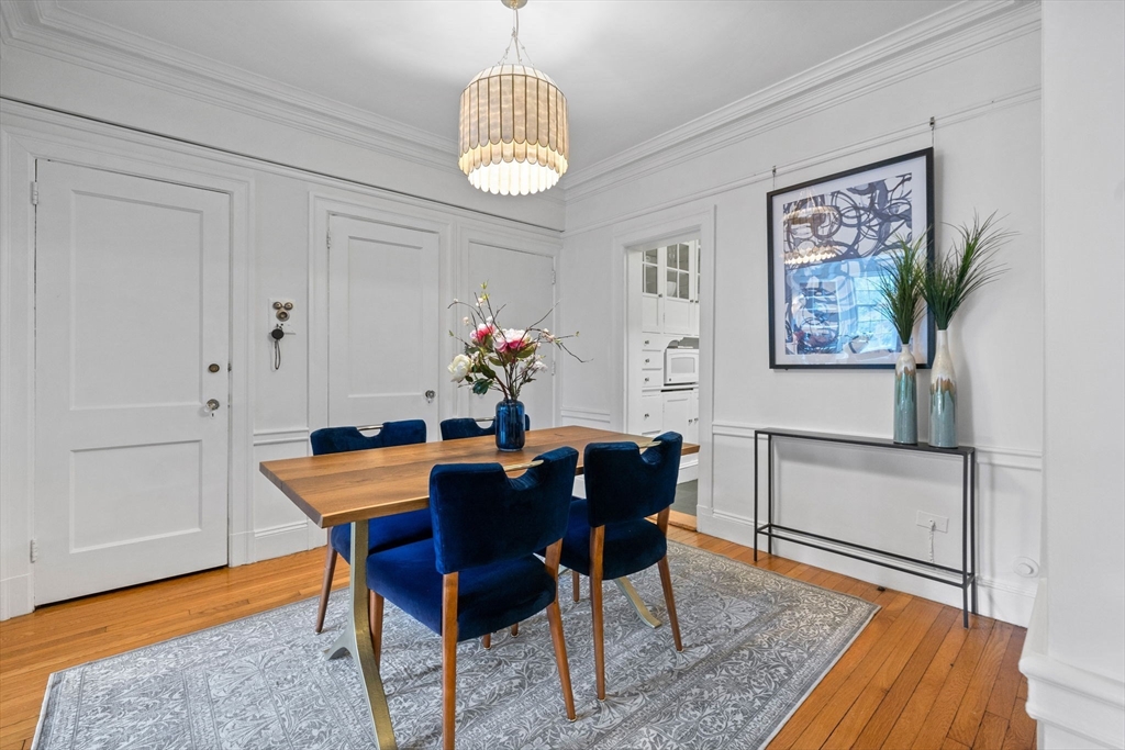 180 Commonwealth Avenue 14
