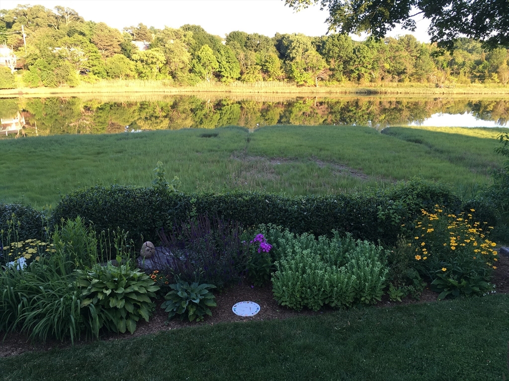 5 Riverbank Rd