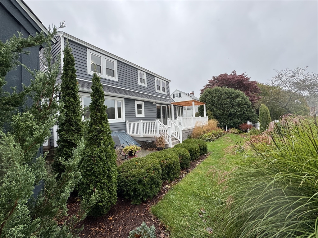 5 Riverbank Rd