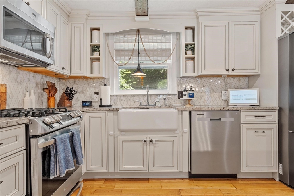 123 Houde St, Marlborough, MA Photo #6