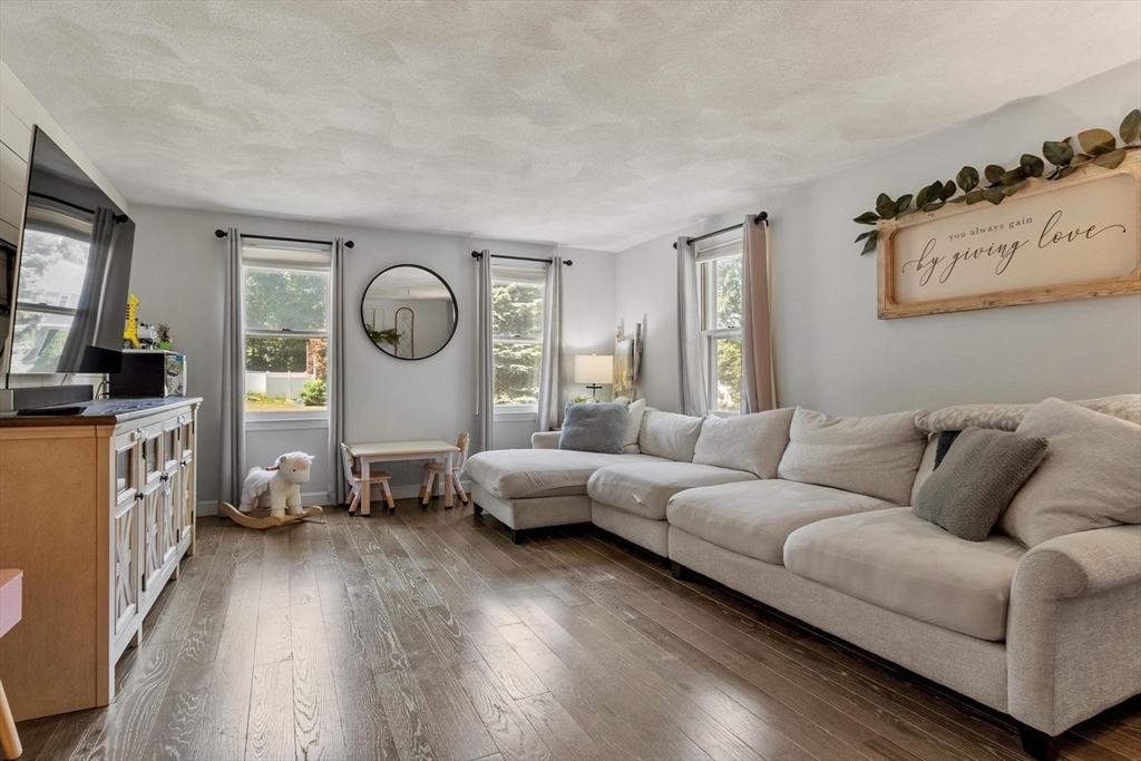 123 Houde St, Marlborough, MA Photo #12