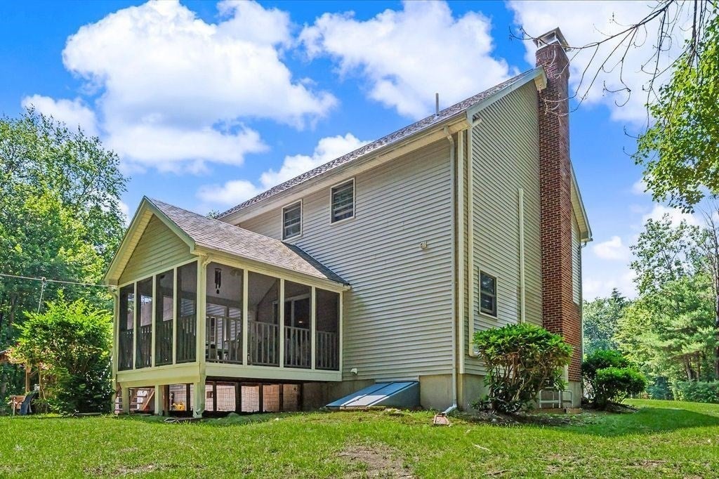 33 Colleen Drive
