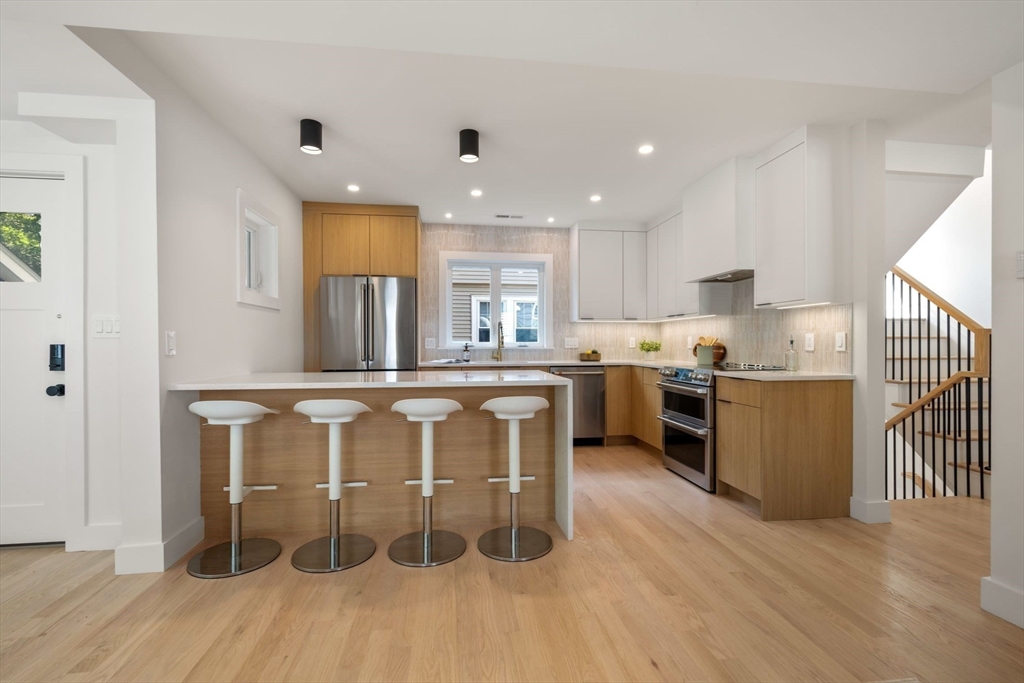 144-146 Webster St 144