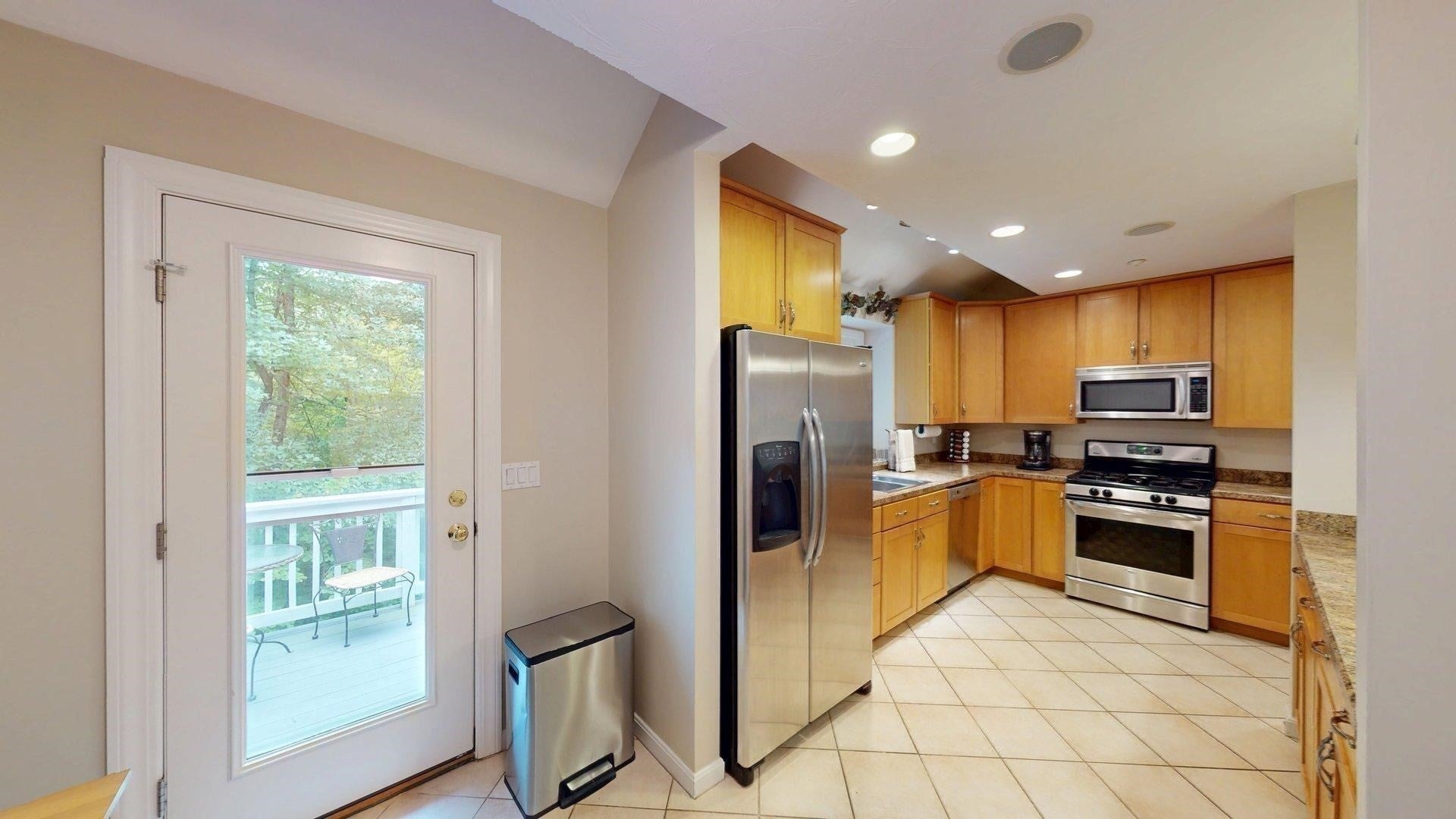 660 Thacher ST 14-02, Attleboro, MA, 660 Thacher ST 14-02, Attleboro, MA Photo #9