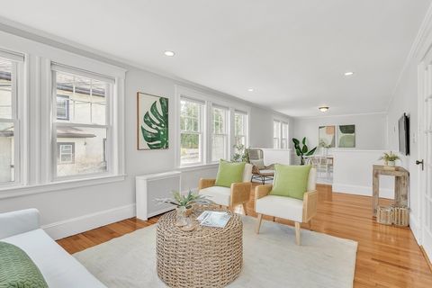 88 Warwick Rd 1 Newton MA 02465