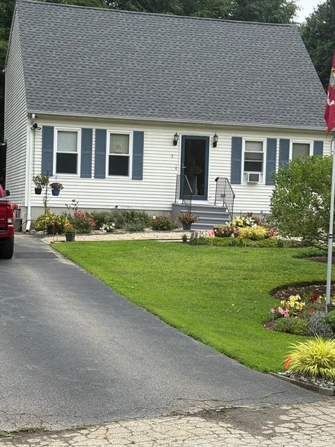 Photo of 7 Pilgrim Ct, Douglas, MA 01516 (MLS # 73569186)