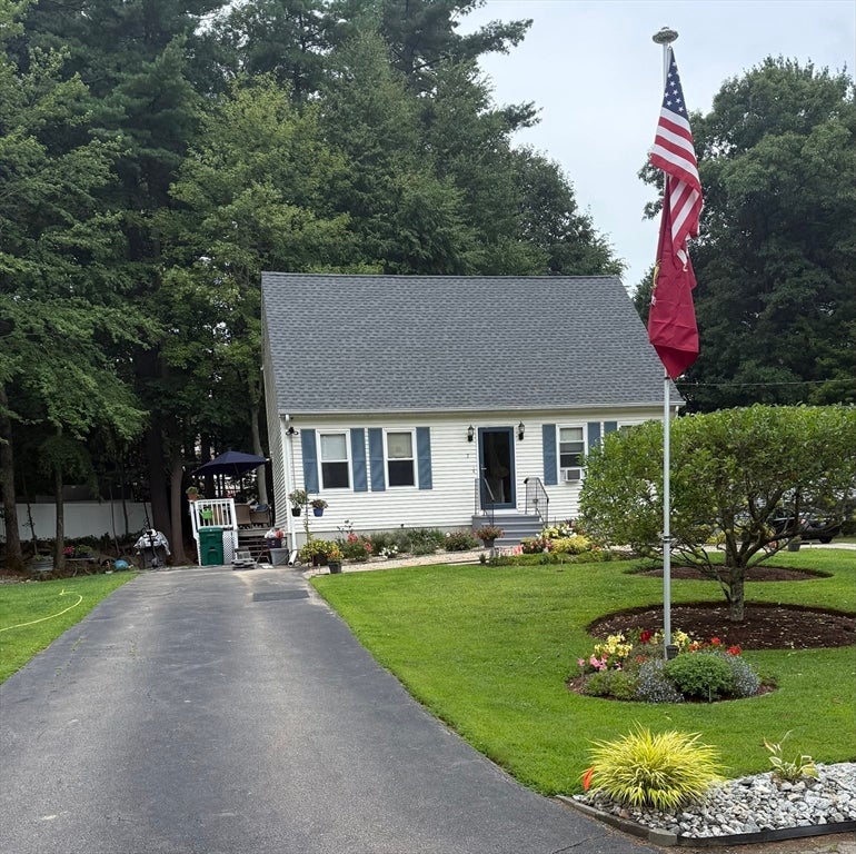 7 Pilgrim Ct.