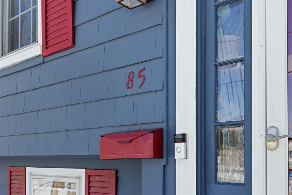 85 Marion Ave