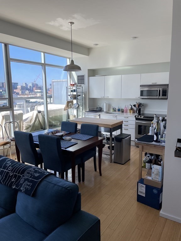 2 Earhart St #914 Floor 9