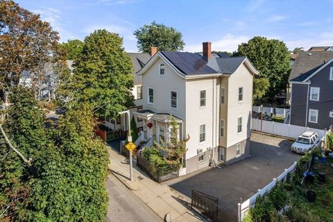 40 Humphreys St Boston MA 02125