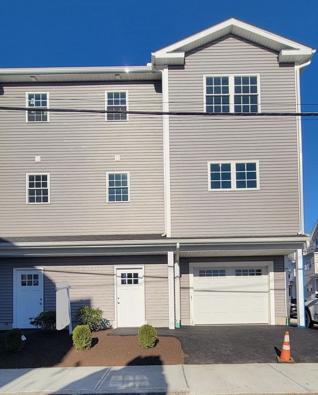 160 Franklin St 1