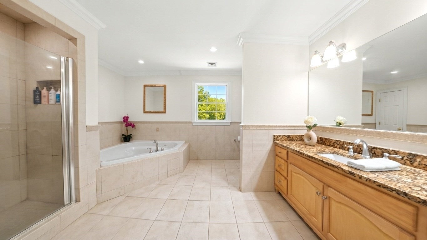 33 Woodland Ave, Saugus, MA, 33 Woodland Ave, Saugus, MA Photo #10