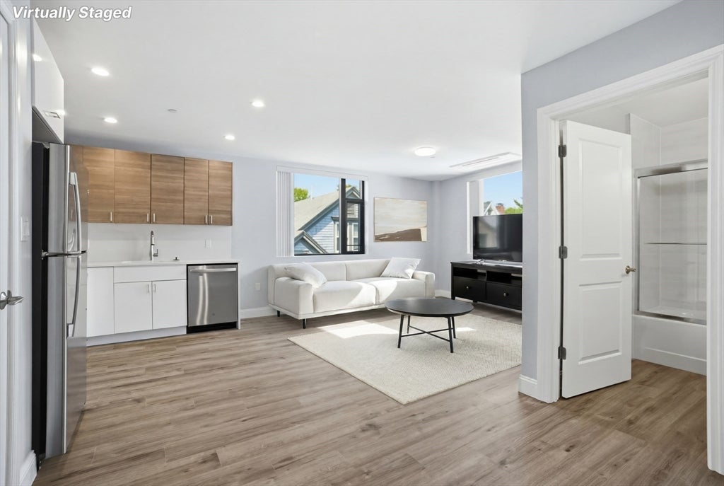 632 Centre St #203, Boston, MA, 632 Centre St #203, Boston, MA Photo #5
